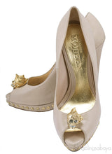 Skull Embellished Peep Toe Pump