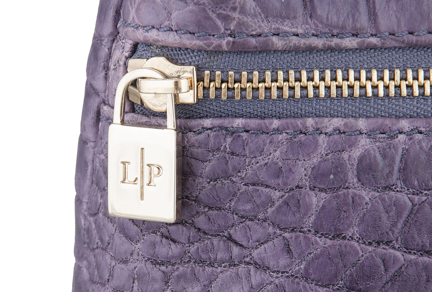 L19 Alligator Pouch