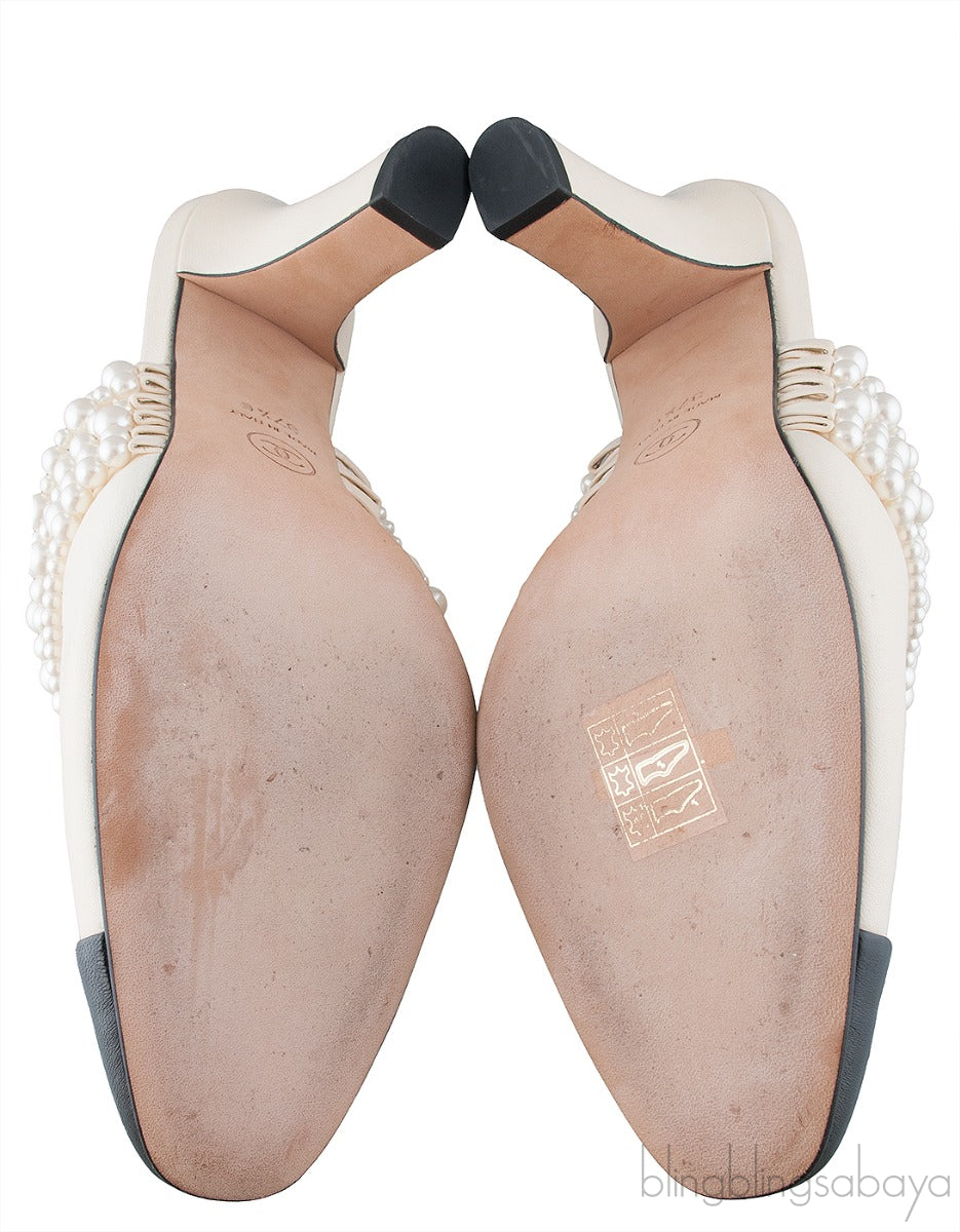 Off-white Pearl Slide Mule