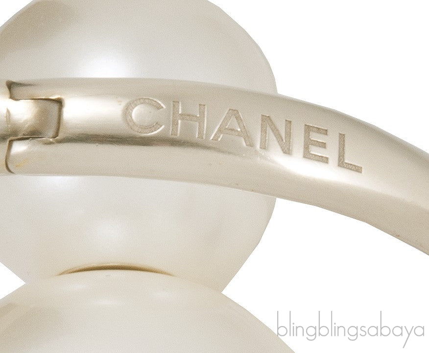 Giant Pearl Bracelet