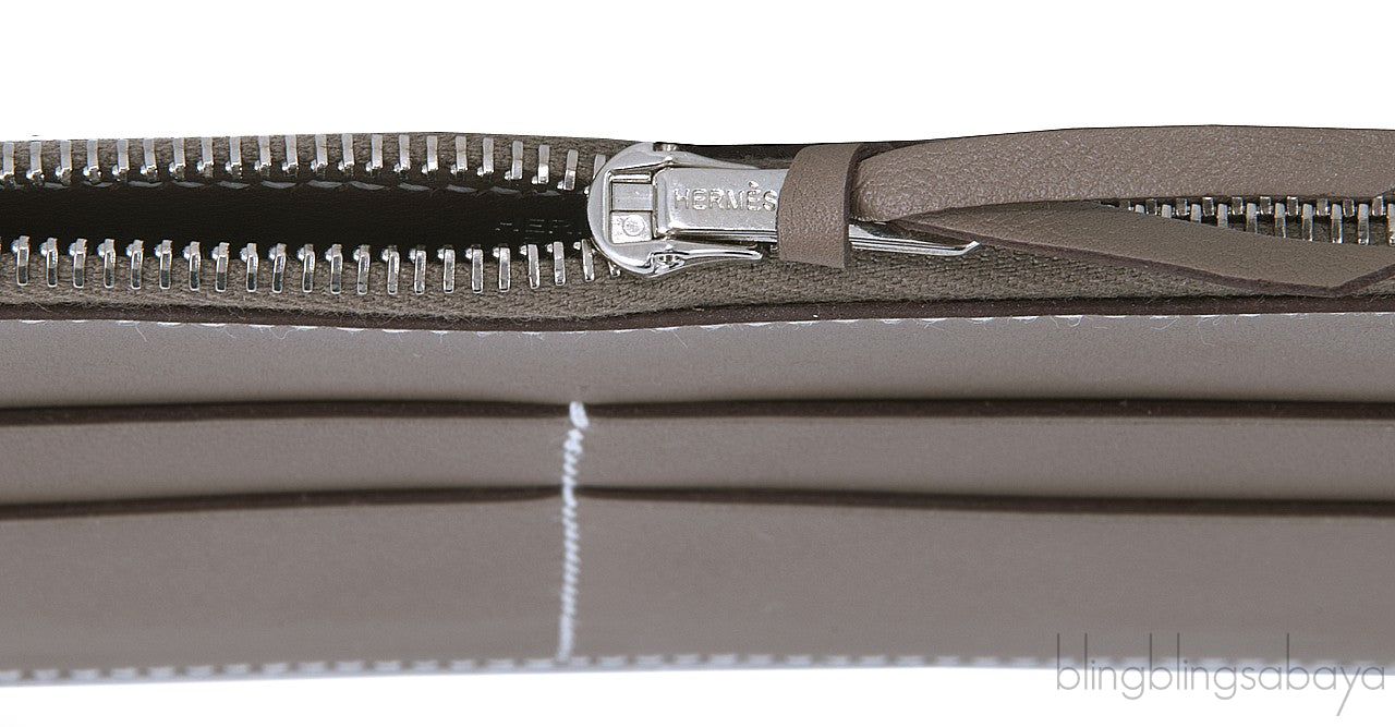 Jige Etoupe Clutch Wallet