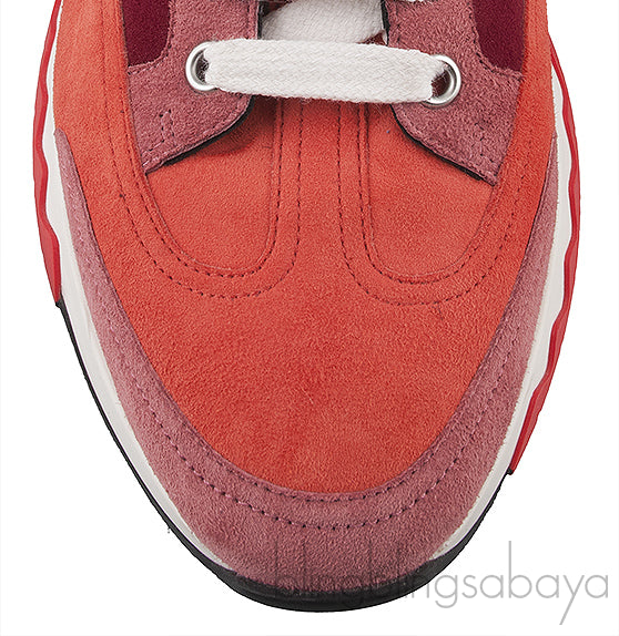 Trail Sneaker