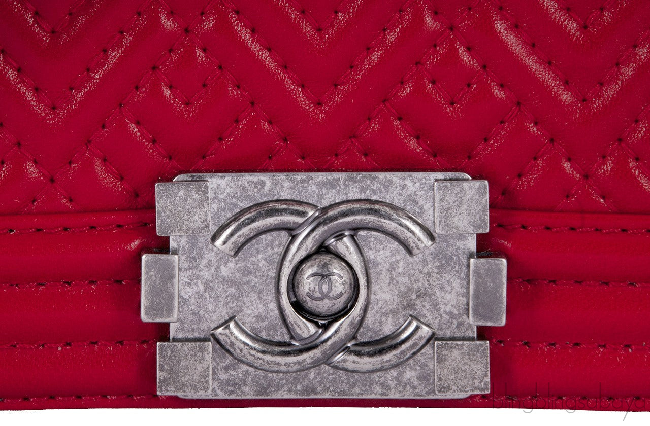Medium Red Quilted Le Boy