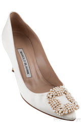 Ivory Hangisi Satin Pearl Pump