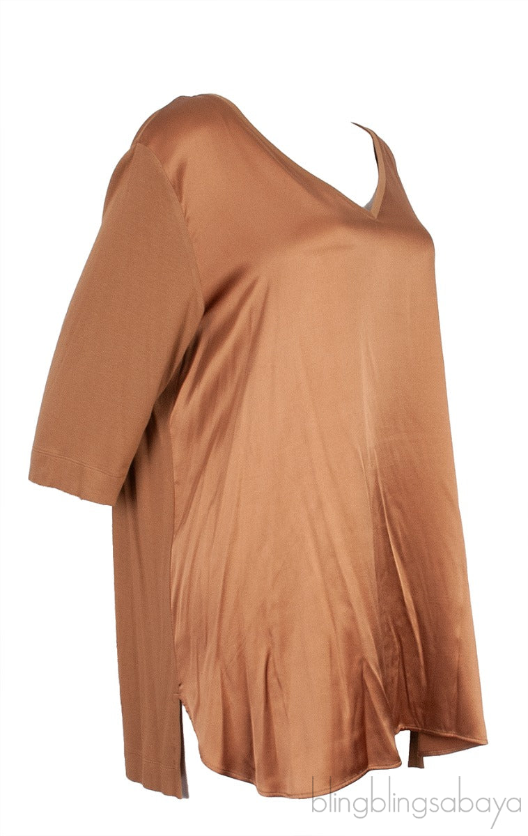 Violeta V-neck T-shirt
