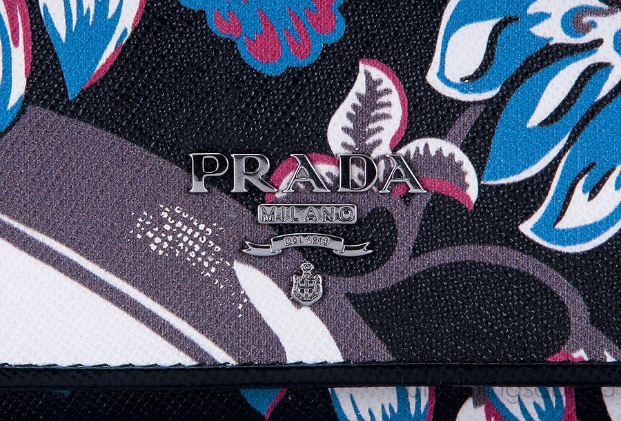 Floral Printed Continental Wallet