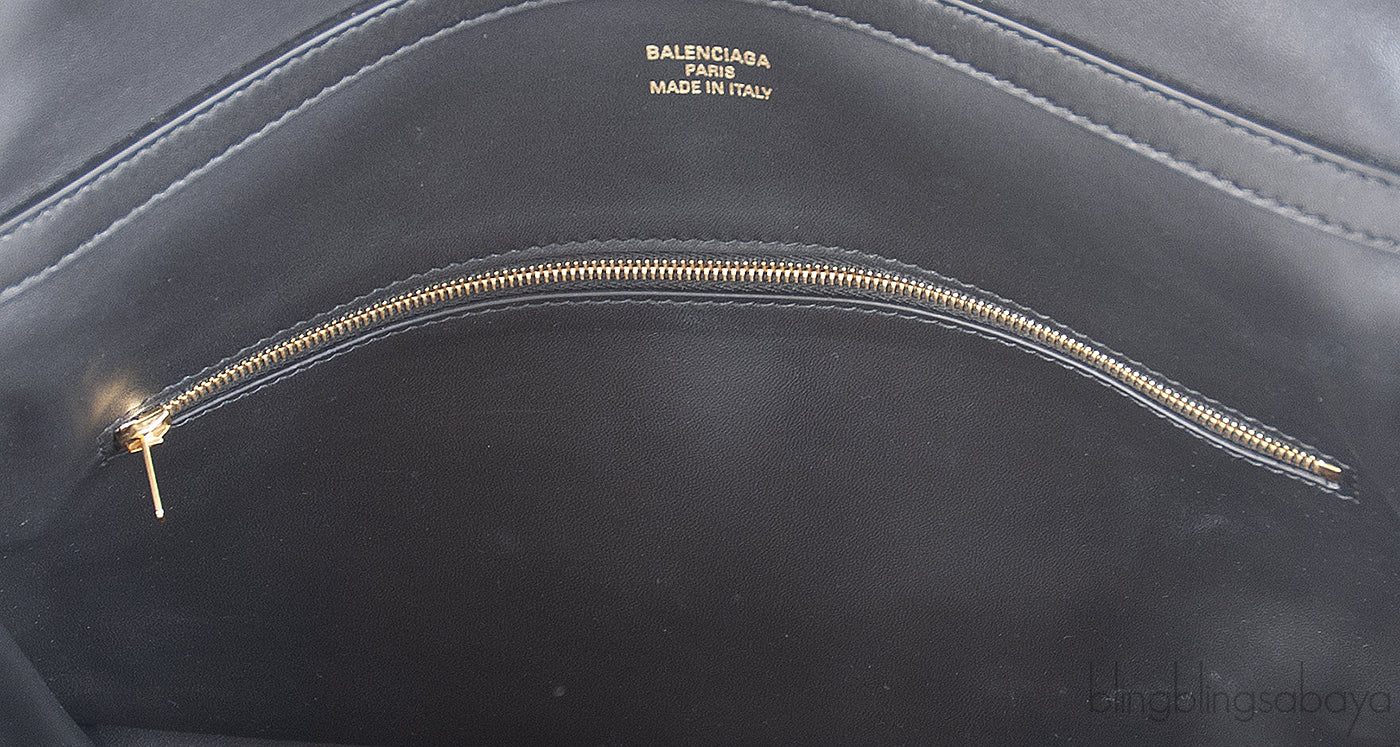 BALENCIAGA BLACK MEDIUM RODEO HANDBAG