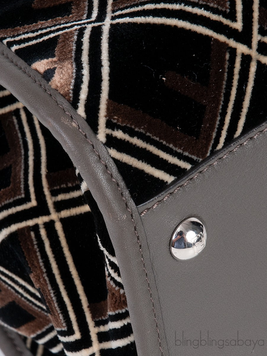 Peekaboo Large Velvet Logo Print