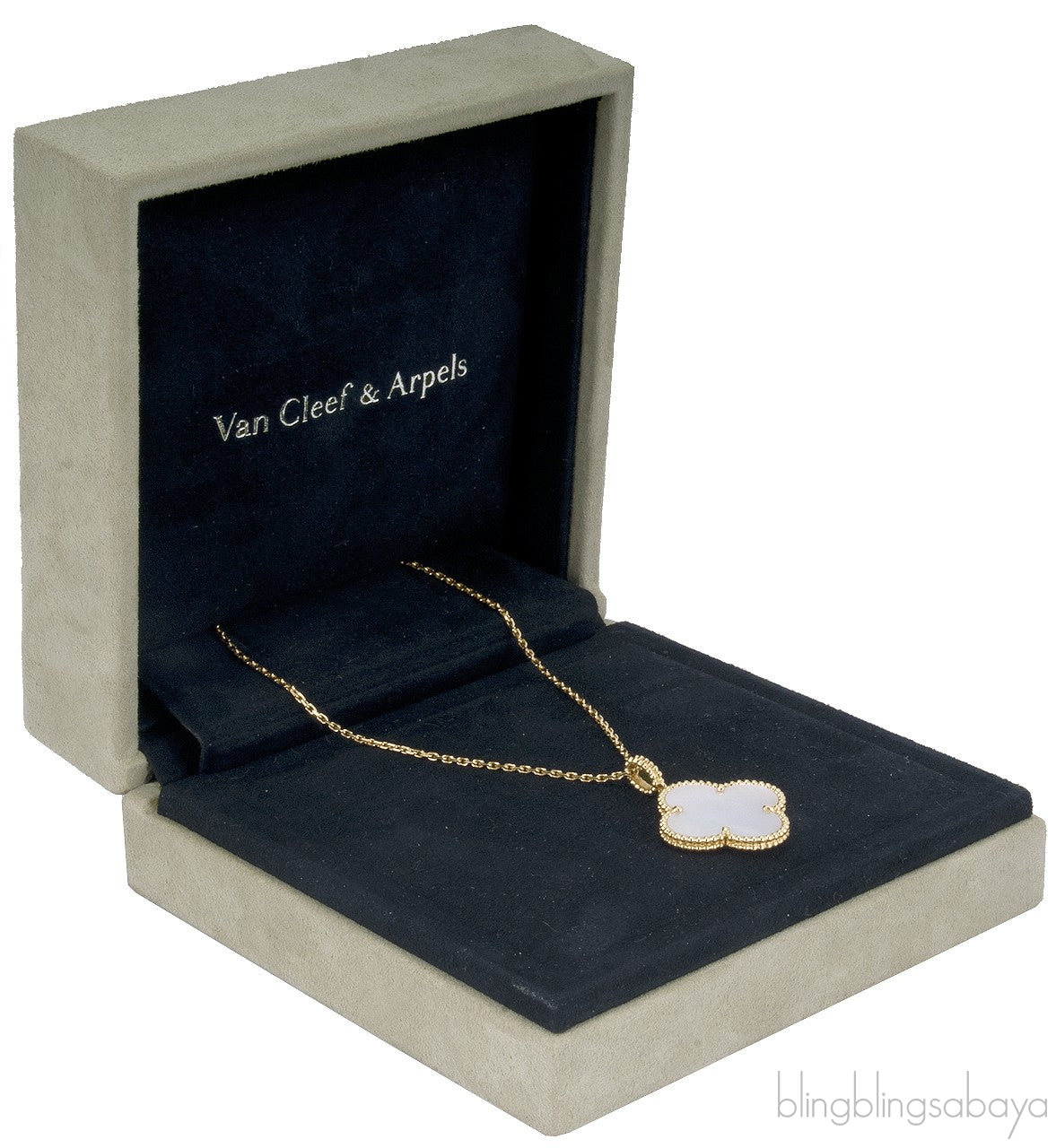 Magic Alhambra Long Necklace