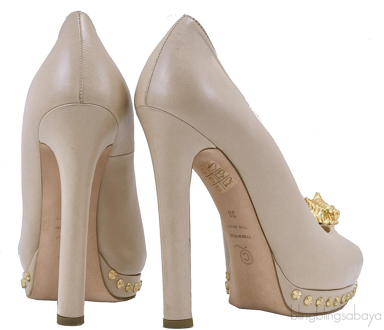 Skull Embellished Peep Toe Pump