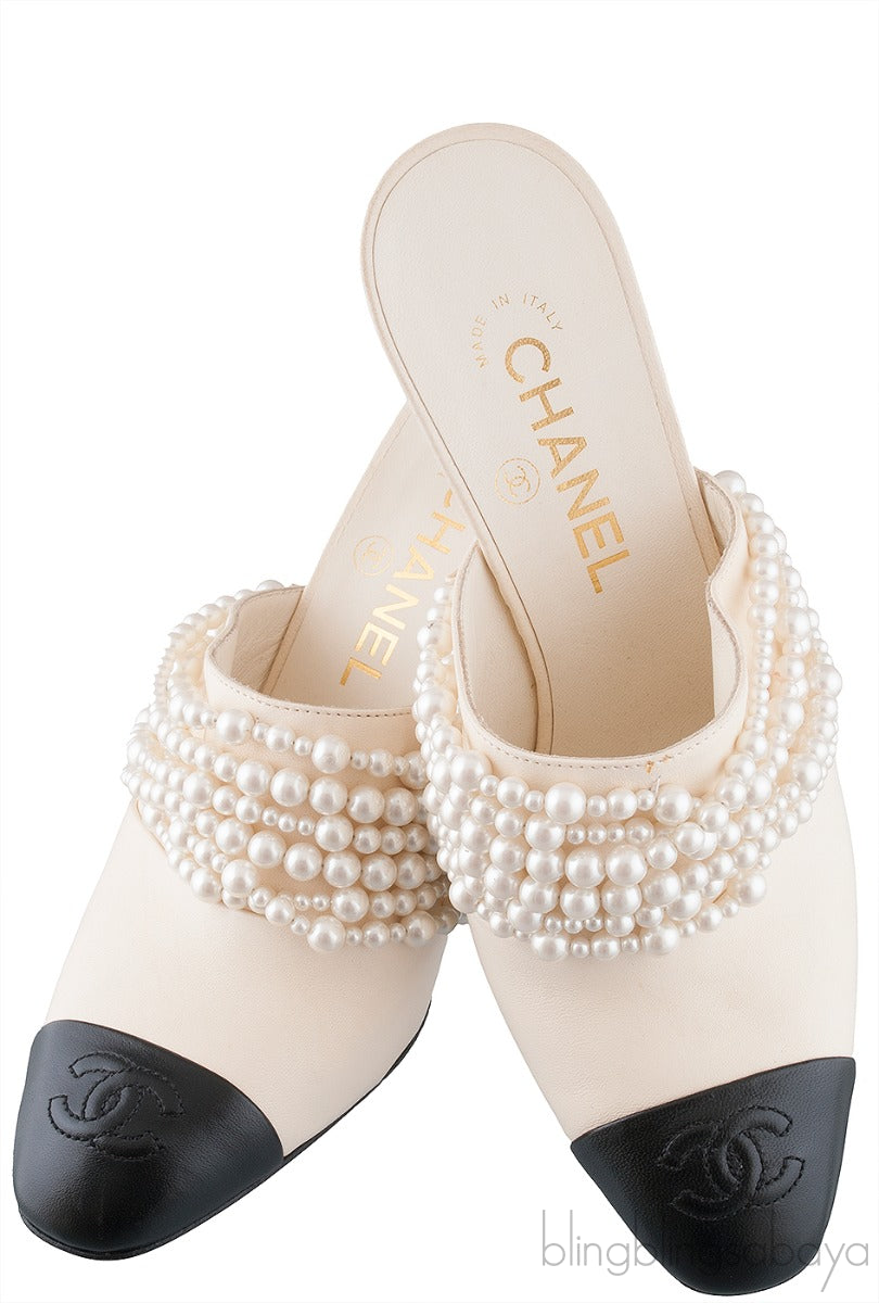 Off-white Pearl Slide Mule