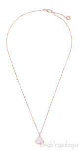 Diva\'s Dream Mother of Pearl YG Necklace