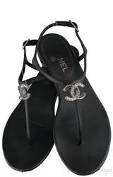 Black T-strap Thong CC Sandals