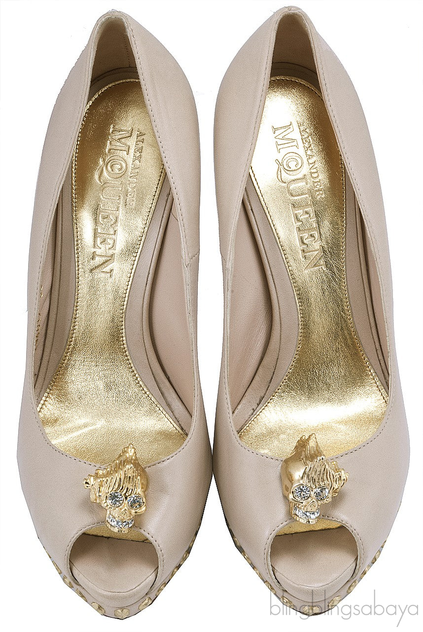 Skull Embellished Peep Toe Pump