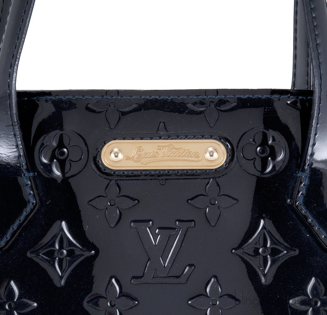 Wilshire Grey Monogram Vernis MM