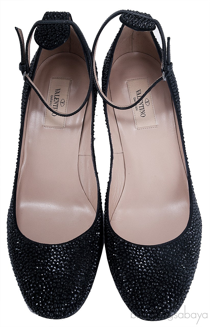 Crystal Bead Embellished Pump