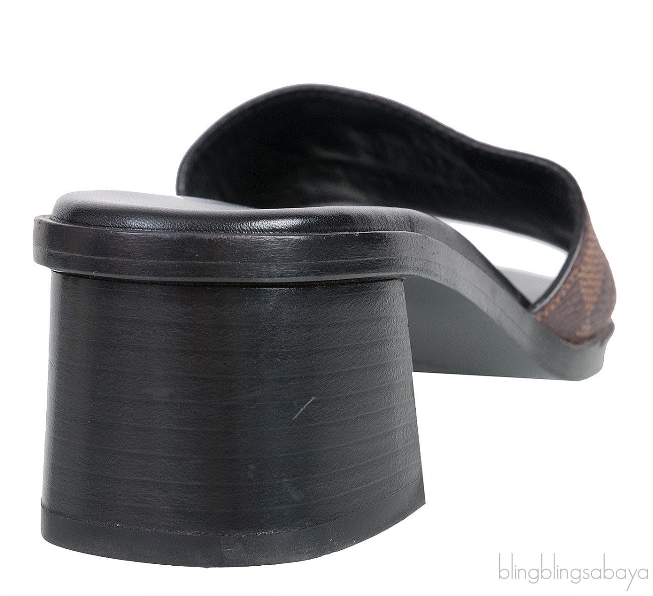 Middle East Exclusive Lock It Mule
