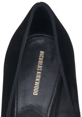 Eye Pointed Toe Velvet Flat