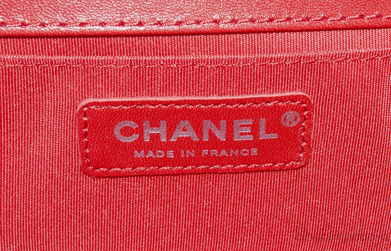Medium Red Quilted Le Boy