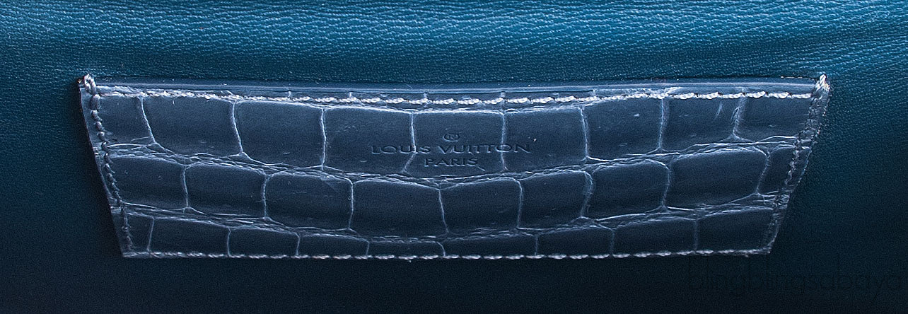 Twist MM Crocodile Shoulder Bag