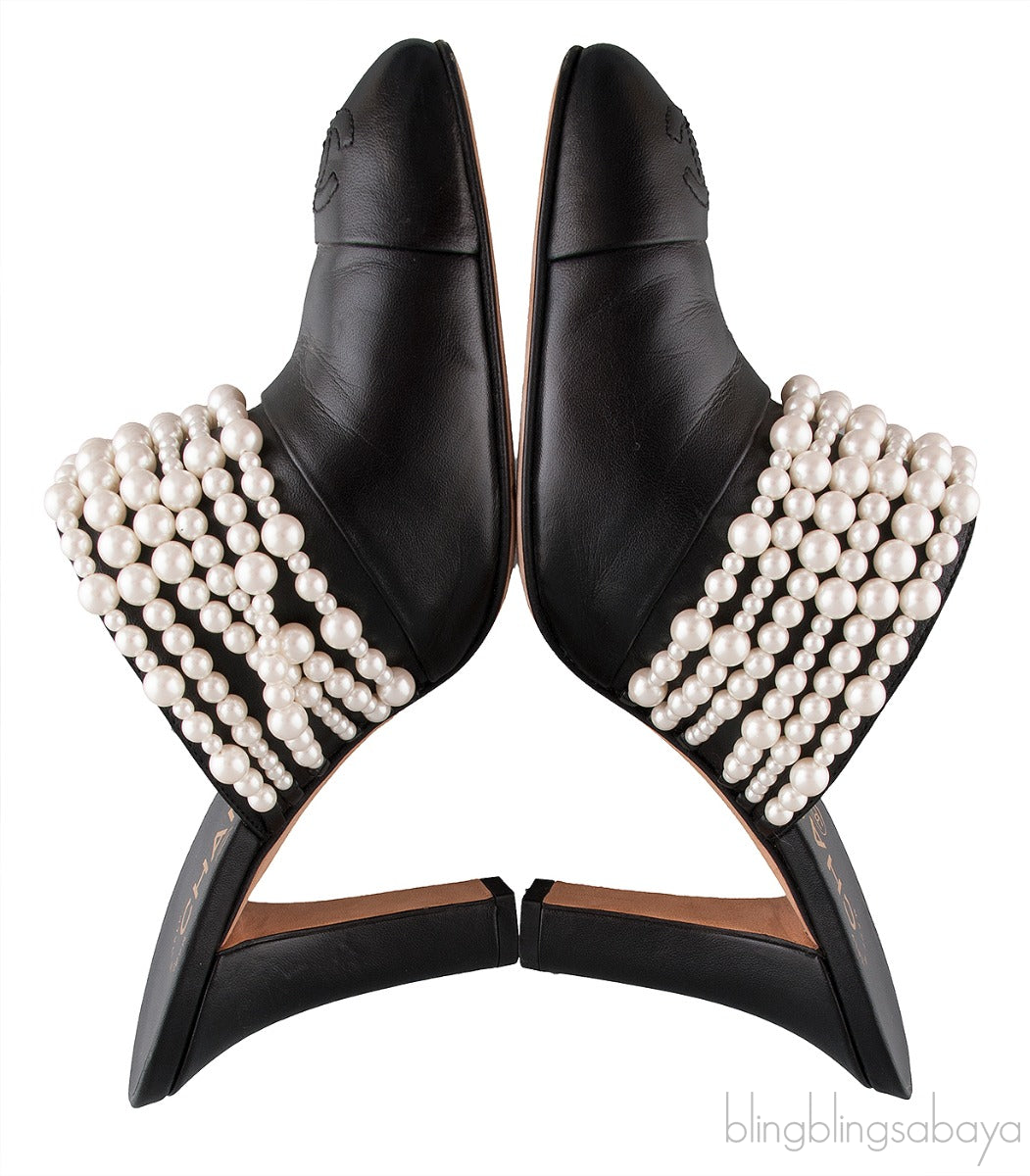 Black Pearl Slide Mule