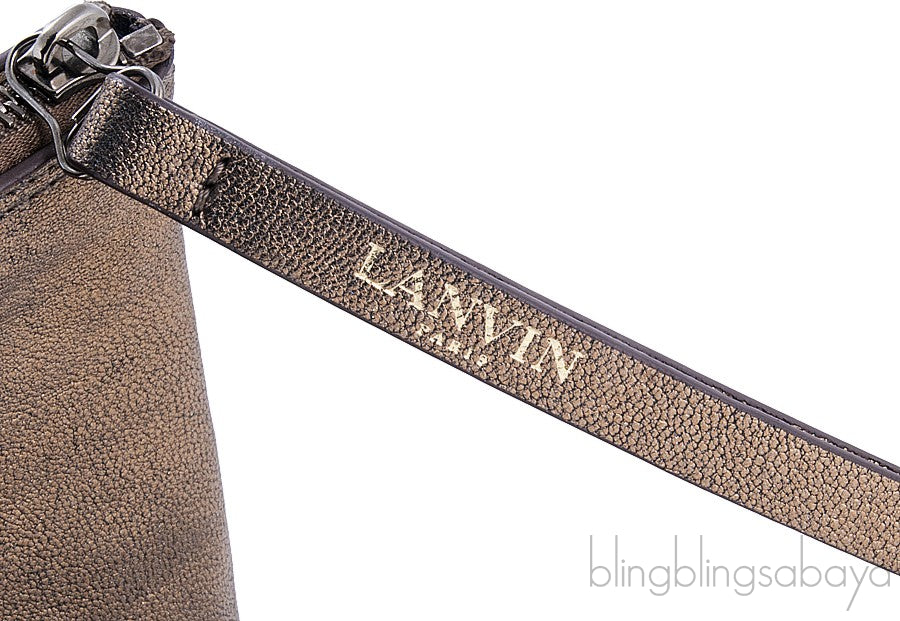 Zip \"LOVE\" Clutch
