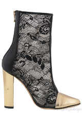 Lace Pointed-toe Boots