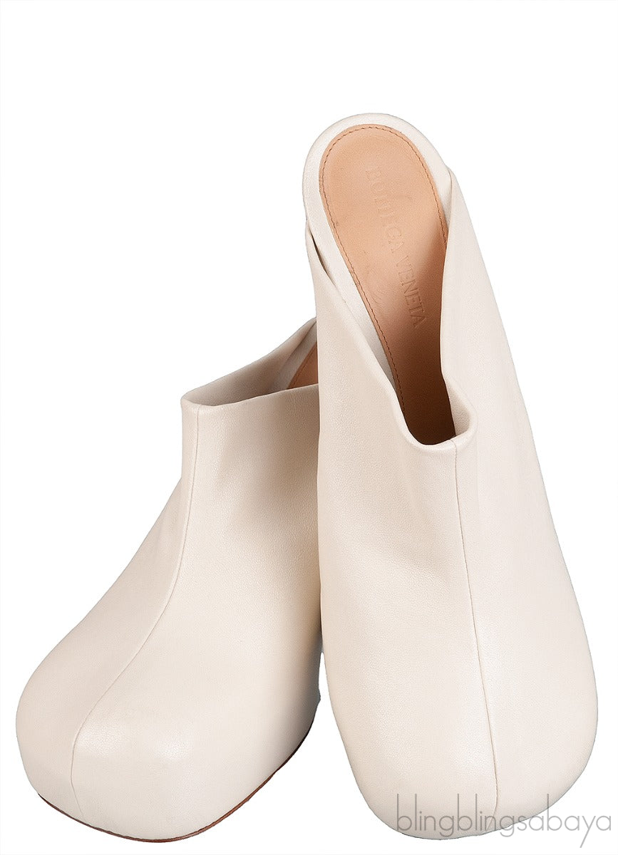 Bottega Veneta Off-white Mules & Clogs