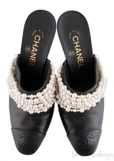 Black Pearl Slide Mule