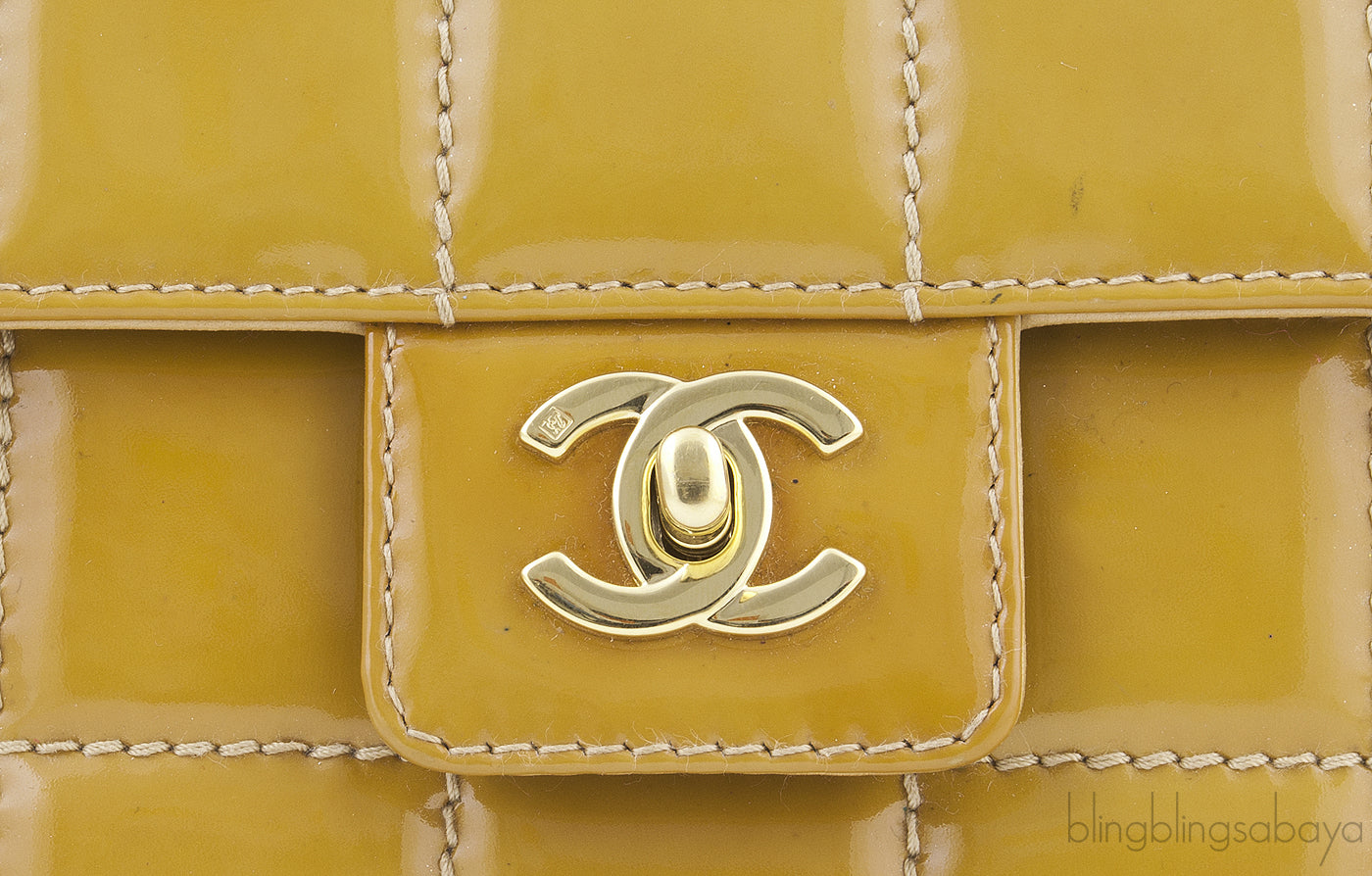 Square Quilt Patent Shoulder Bag