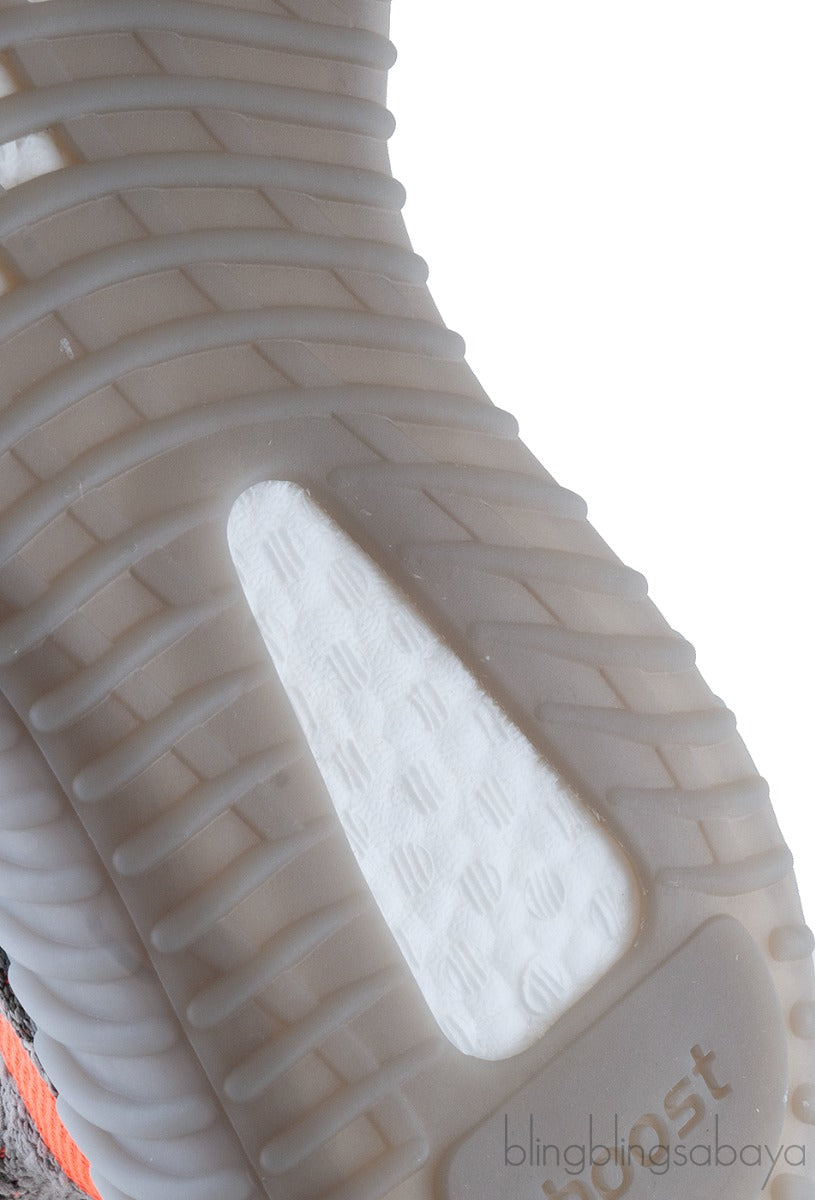 YEEZY BOOST 350 V2 \"Beluga\"