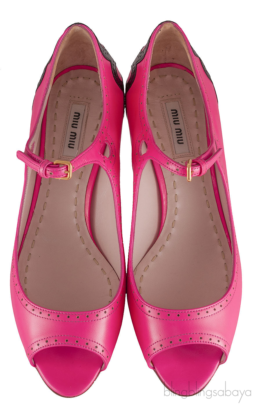 Capreto Bi-color Peep Toe Heels