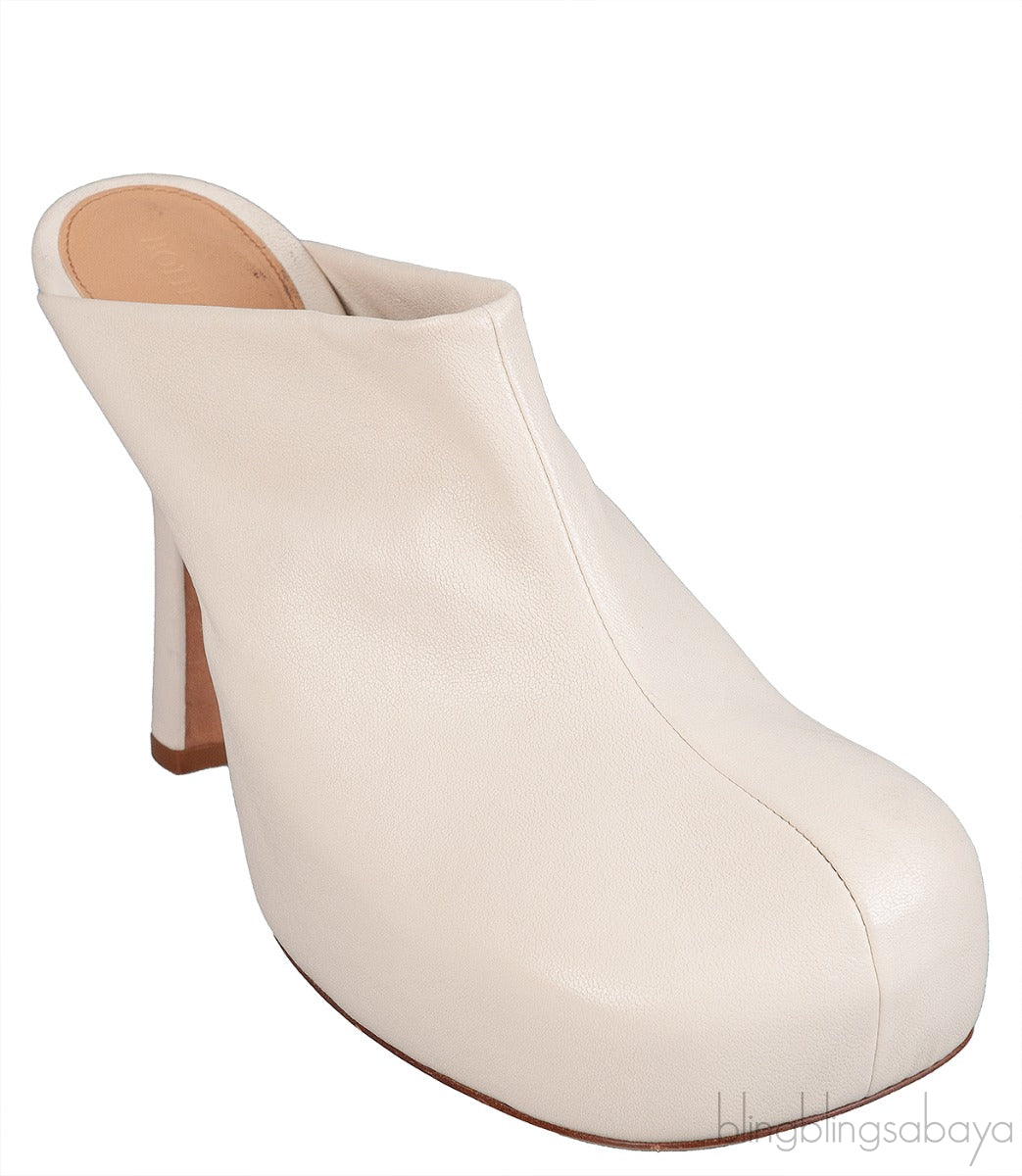 Bottega Veneta Off-white Mules & Clogs