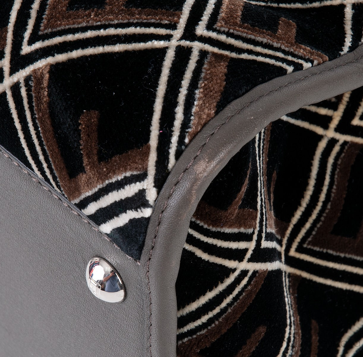 Peekaboo Large Velvet Logo Print