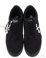 Black Canvas Men\'s Sneaker