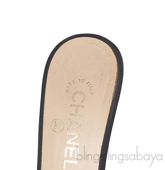 CHANEL BEIGE AND BLACK SUEDE POINTED MULE