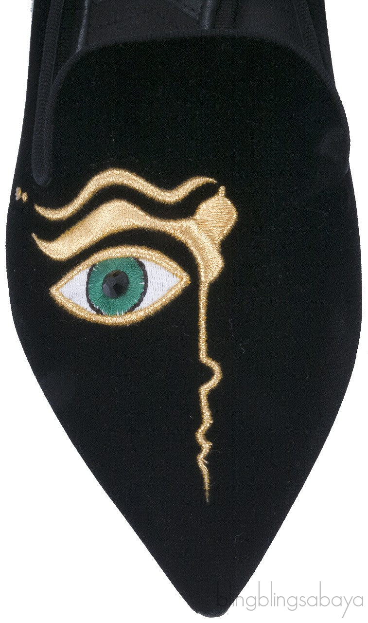 Eye Pointed Toe Velvet Flat