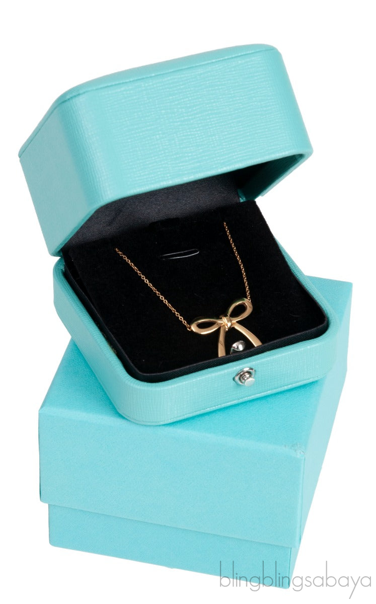 Yellow Gold Bow Pendant Necklace
