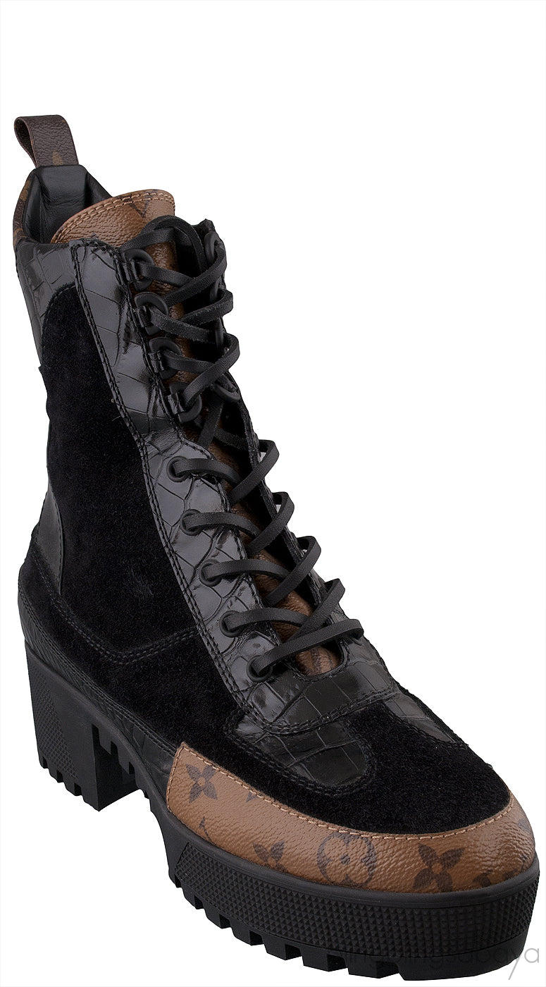 Laureate Monogram Desert Boots
