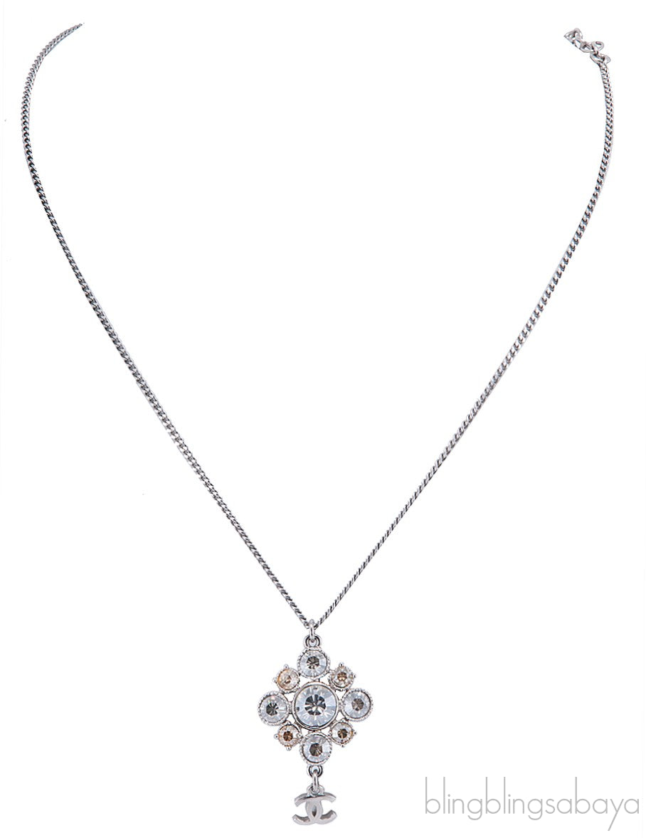 Flower Pendant Necklace