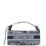 Medium DiorTravel Nomad Pouch