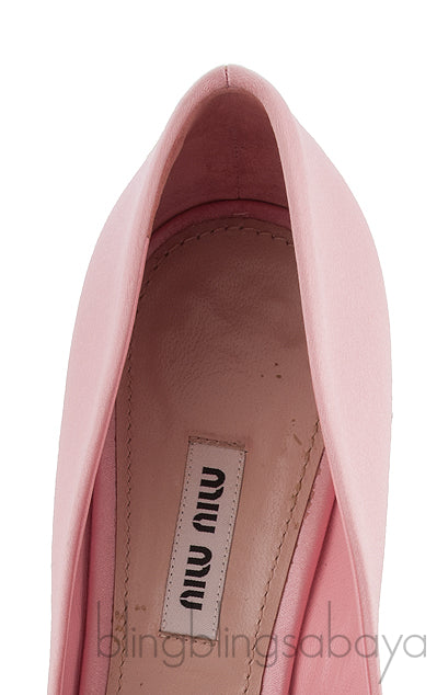 Embellished Pink Satin Pump