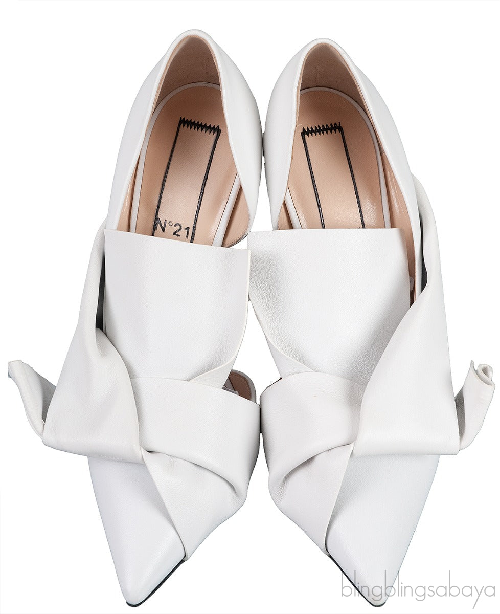 Nº21 WHITE LEATHER KNOT POINTED TOE SHOES