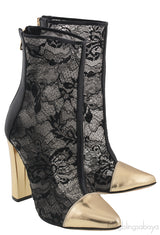 Lace Pointed-toe Boots