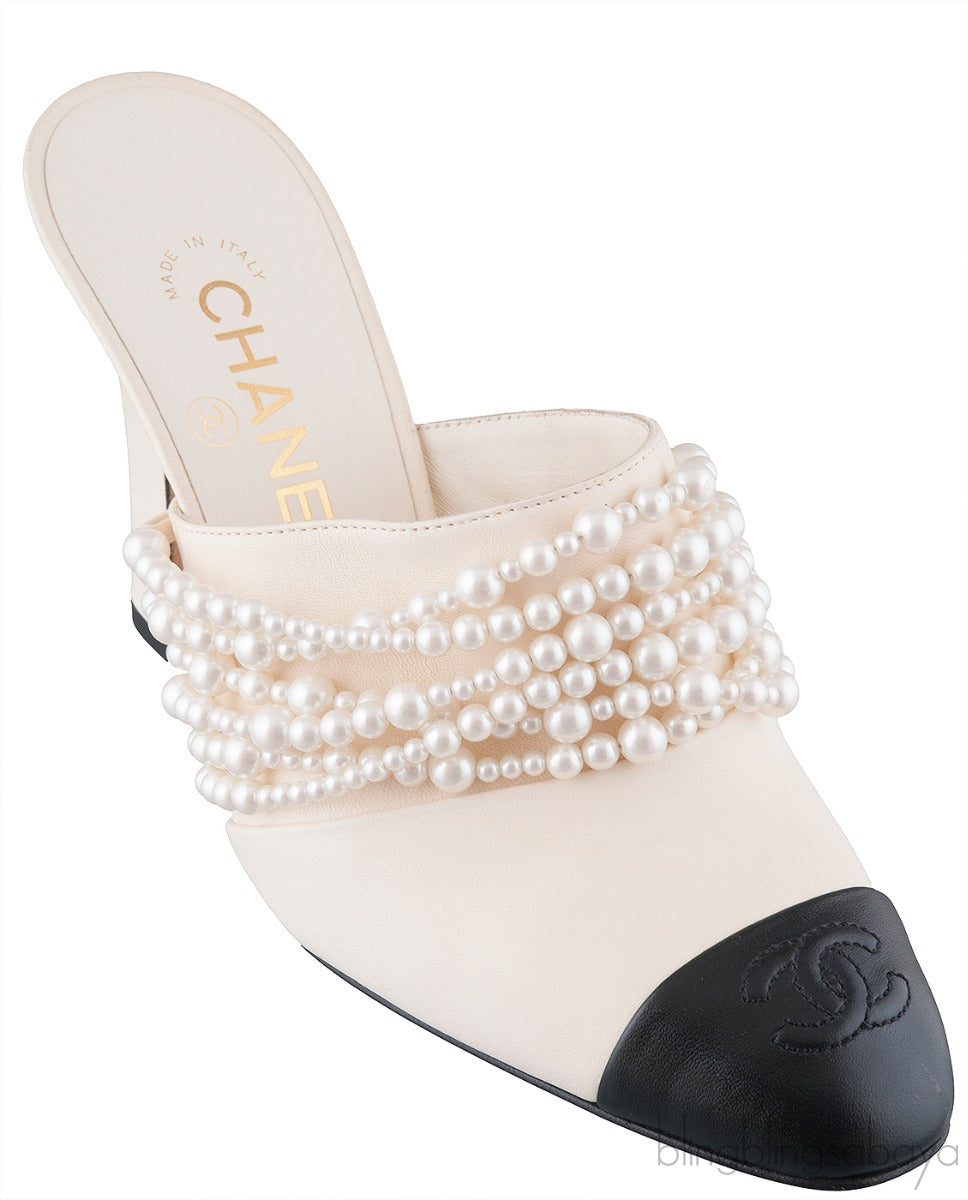 Off-white Pearl Slide Mule