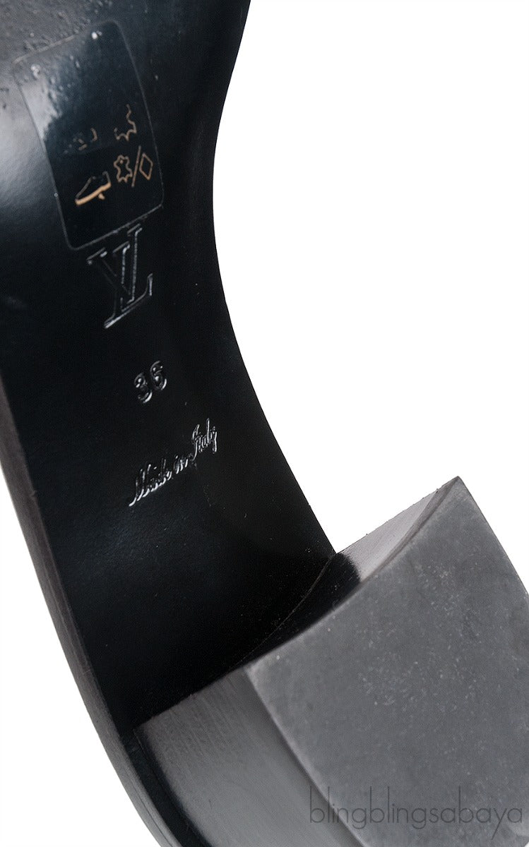 Middle East Exclusive Lock It Mule