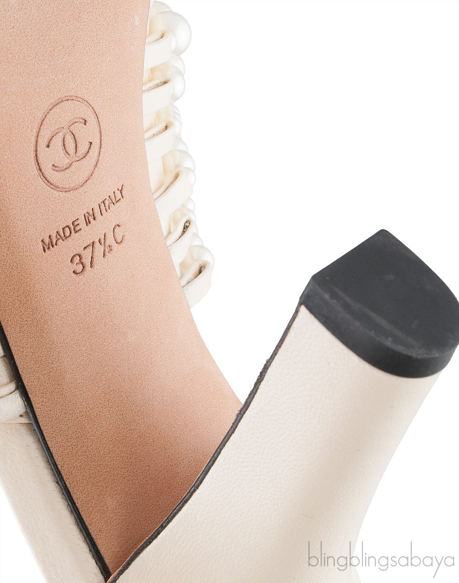 Off-white Pearl Slide Mule