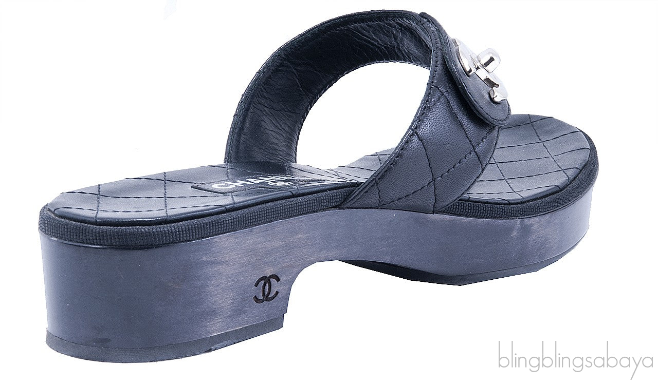 CC Logo Thong Quilted Sandals