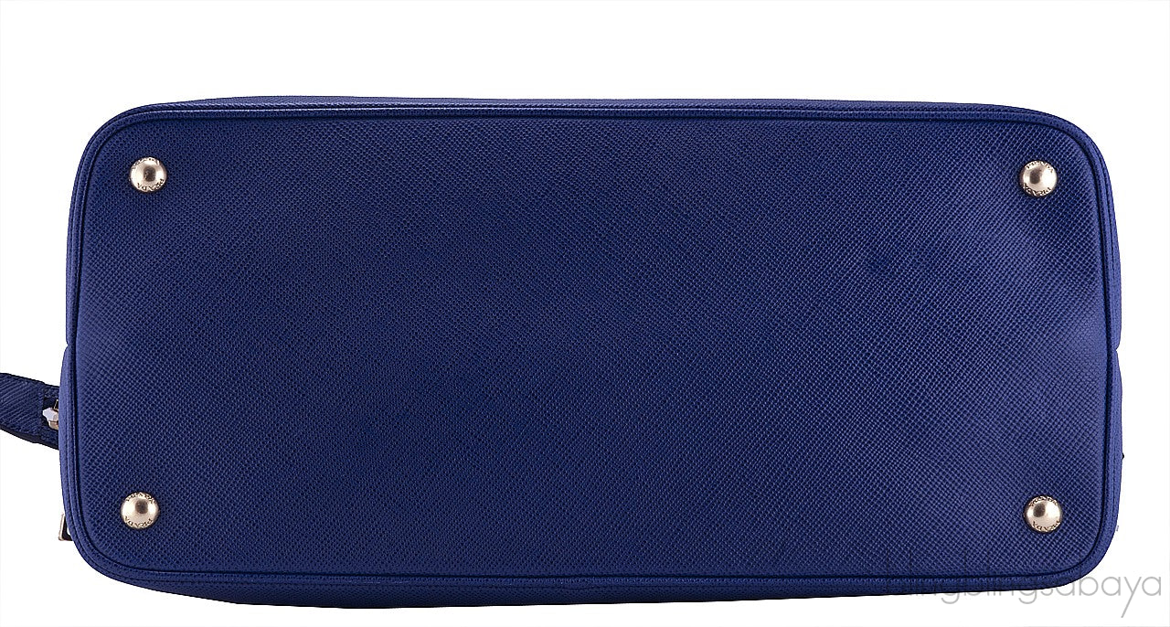 Saffiano Cuir Medium Triple Zip Tote
