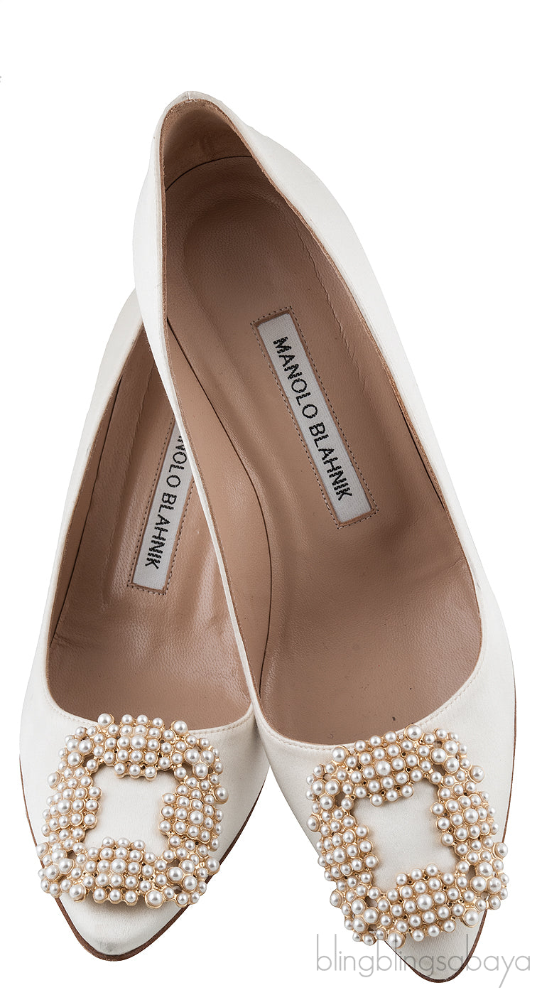 Ivory Hangisi Satin Pearl Pump